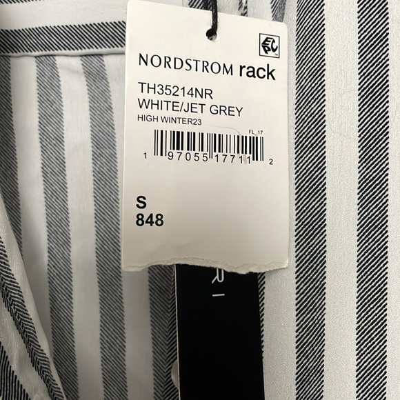 Button down casual top - Picture 4 of 7